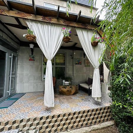 Art House Sweet Home Shymkent Eksteriør billede