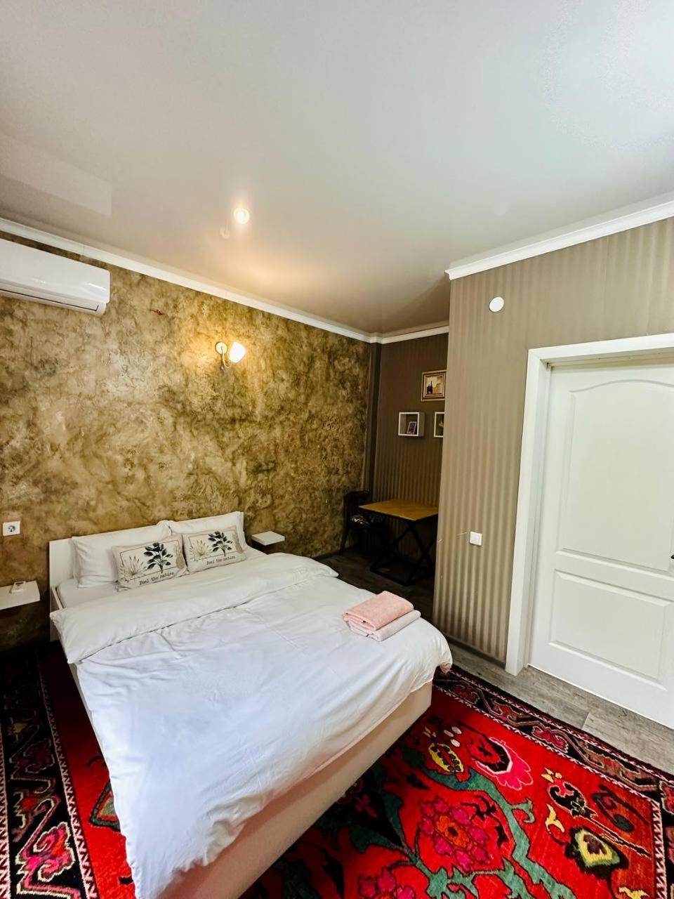 Art House Sweet Home Shymkent Eksteriør billede