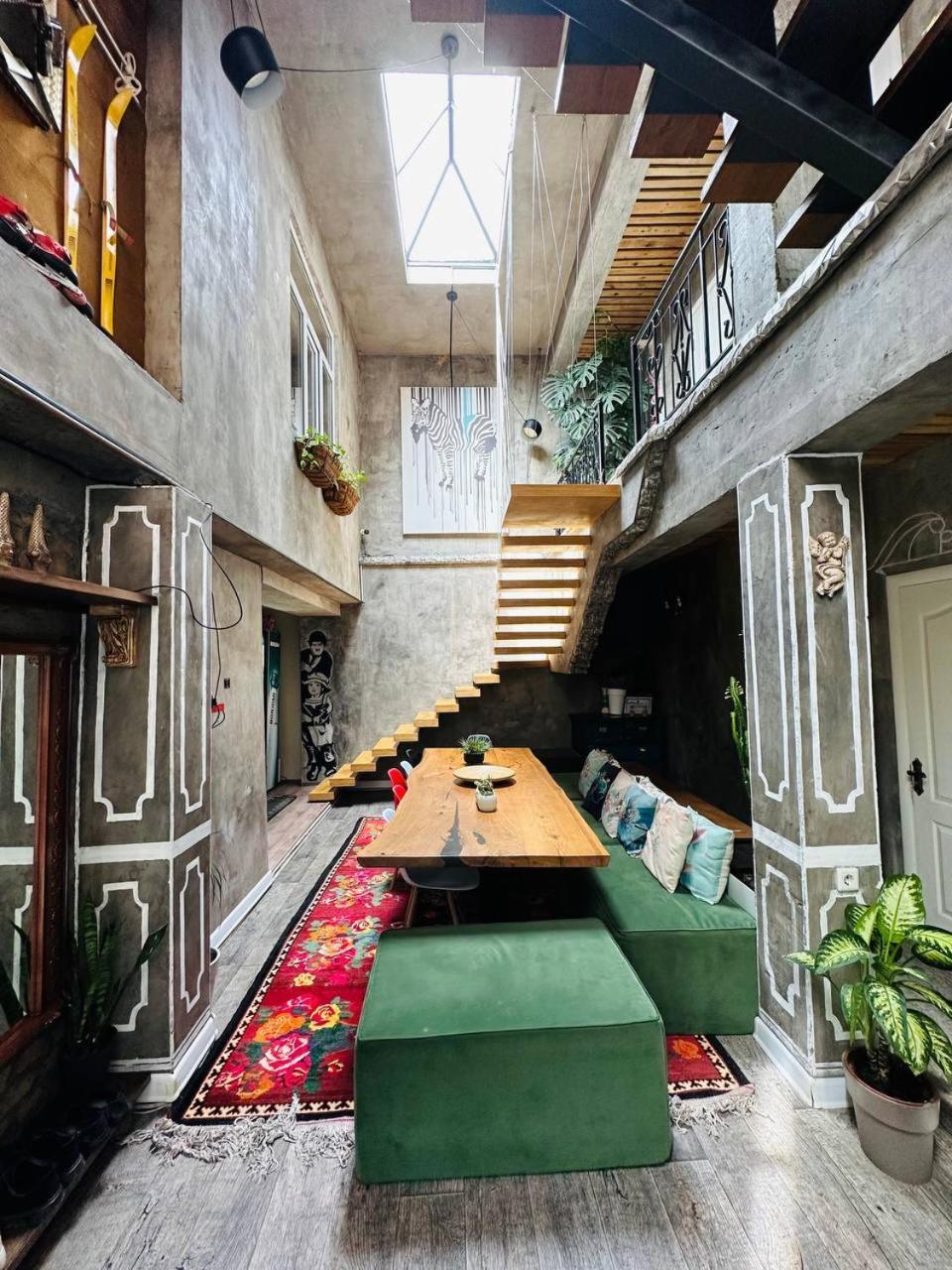 Art House Sweet Home Shymkent Eksteriør billede