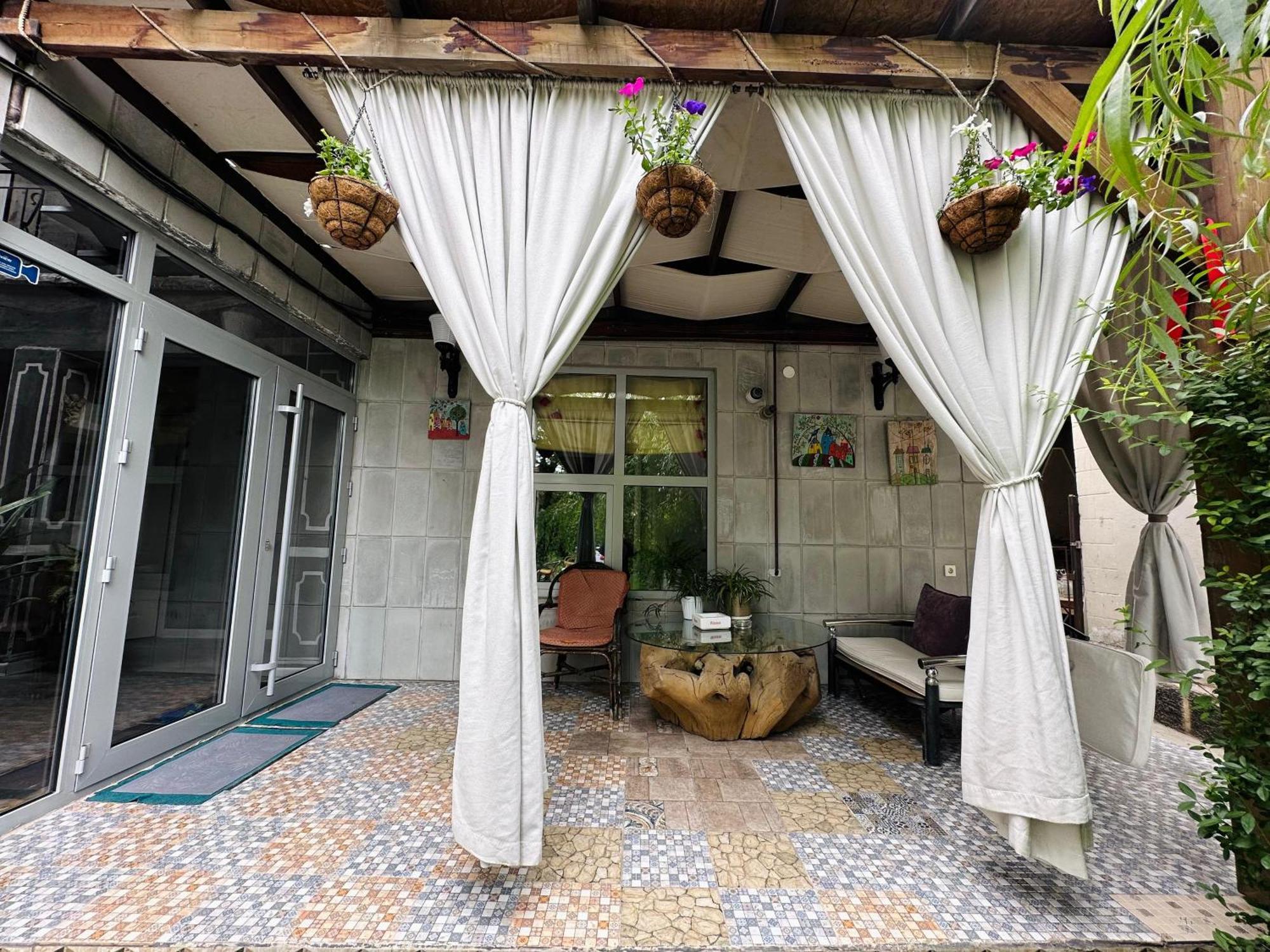 Art House Sweet Home Shymkent Eksteriør billede